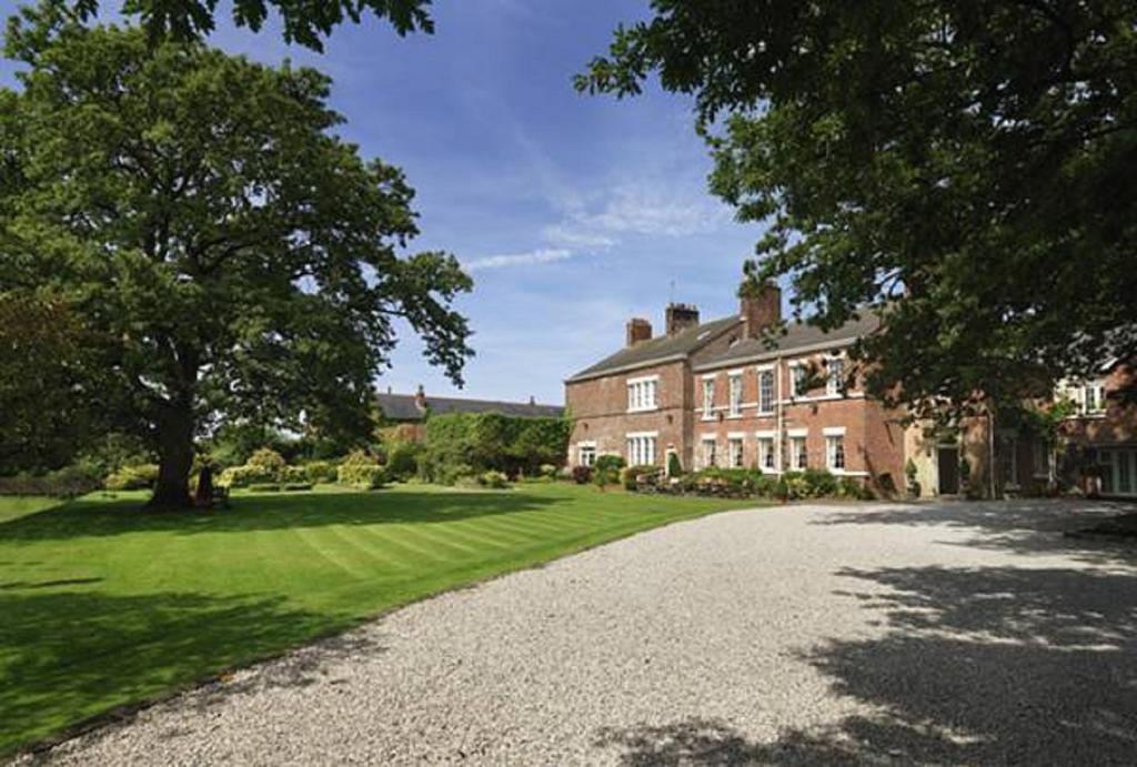 Singleton Lodge Country House Hotel Poulton-le-Fylde Exterior photo